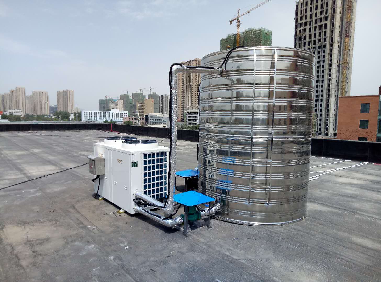 酒店、賓館洗浴熱水用什么好，福威斯空氣能熱水器*佳選擇